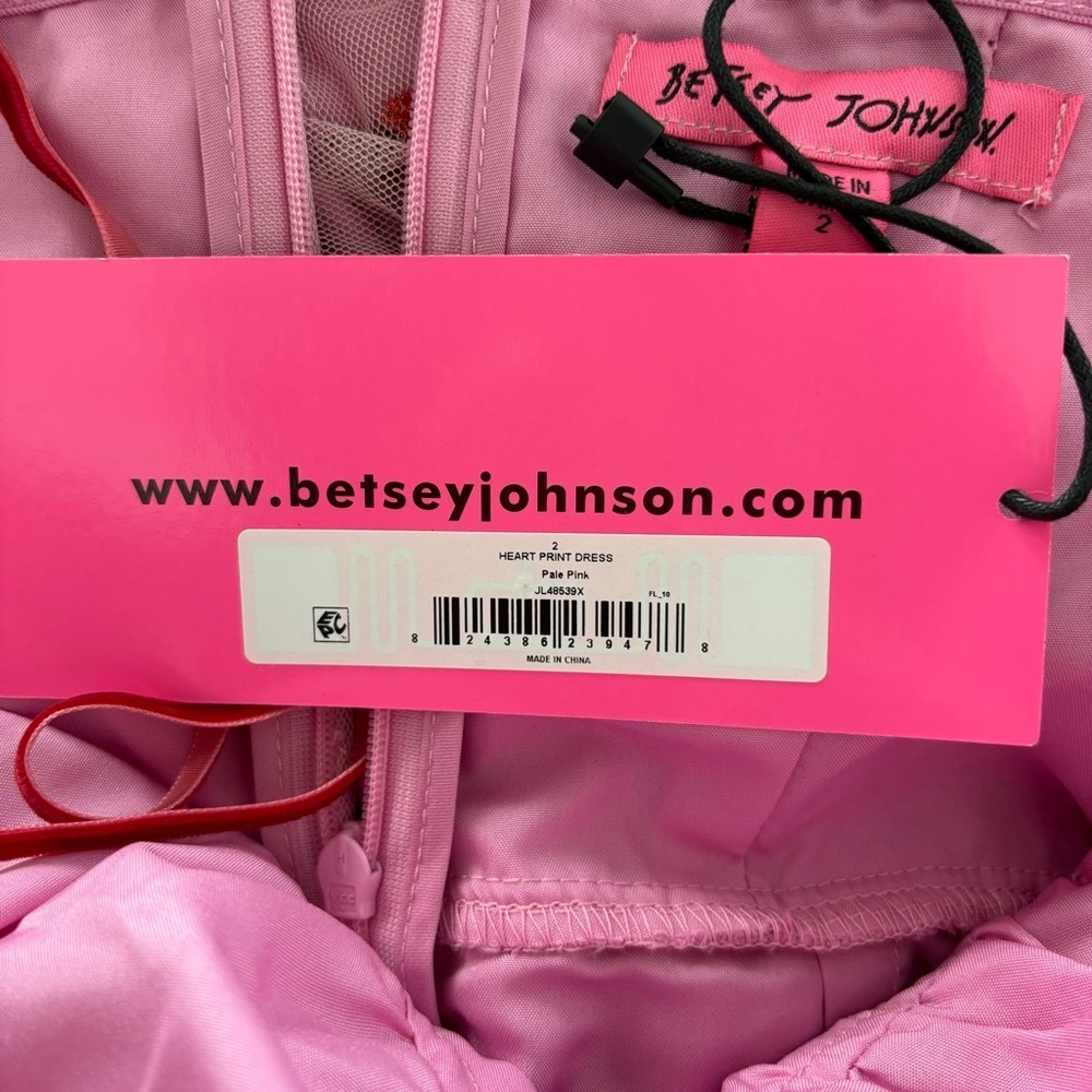 NWT Betsey Johnson Viral Heart Print VALENTINES DAY Dress in Pale Pink Trending - Picture 13 of 13